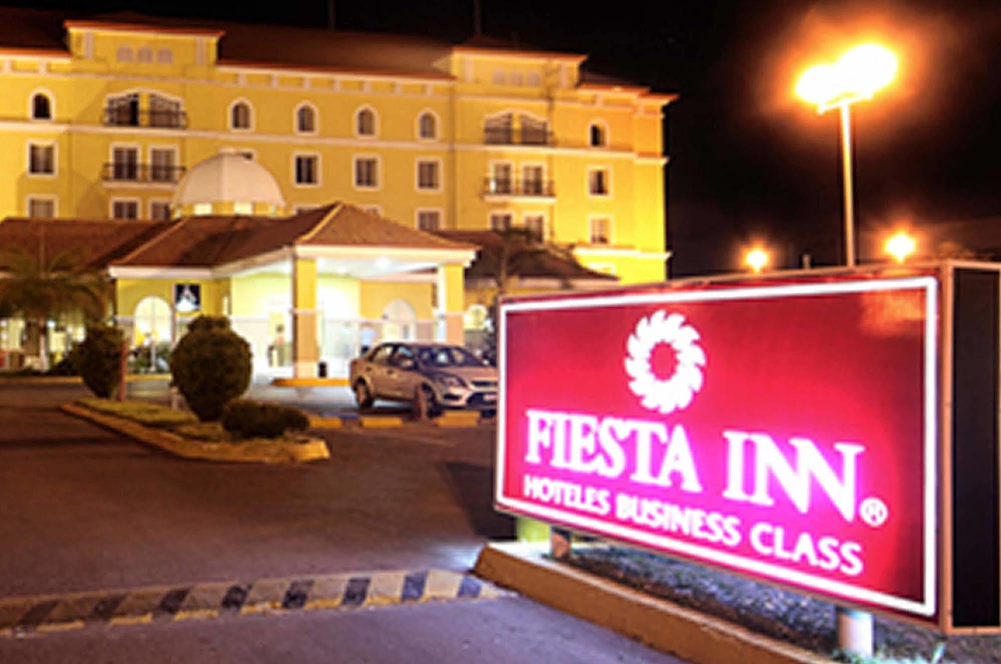 Fiesta Inn Nuevo Laredo Exterior foto